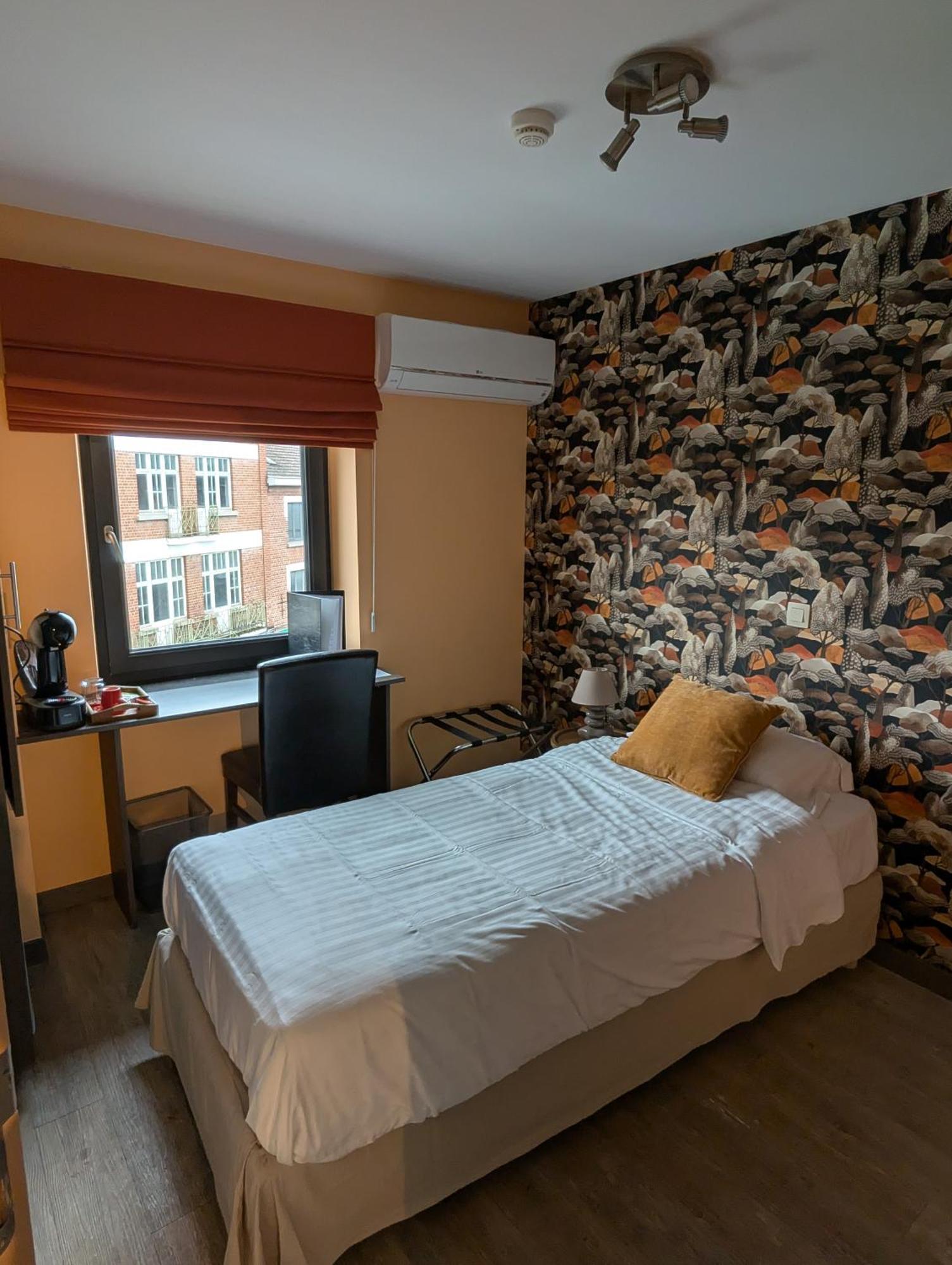 Hotel A Fleur De Couette Auvelais Esterno foto
