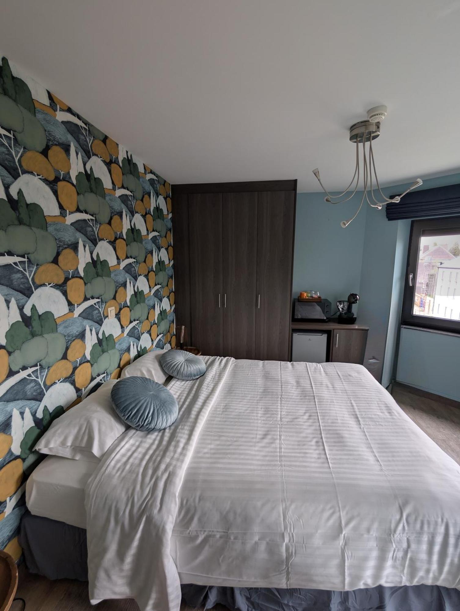Hotel A Fleur De Couette Auvelais Esterno foto